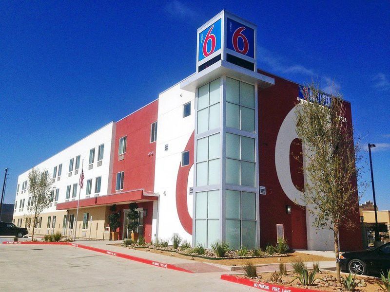 Motel 6-Laredo, Tx - North I-35 Екстер'єр фото